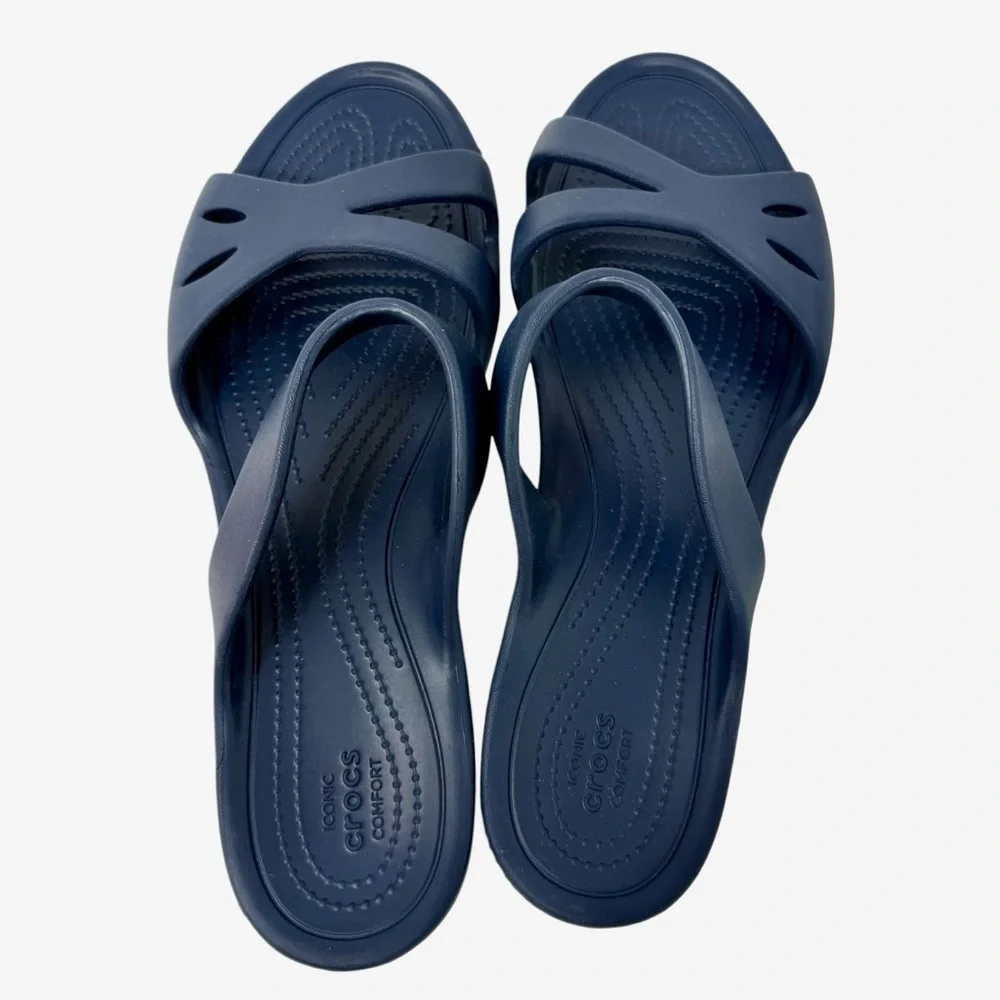 Crocs Women's Size 11 Kelli Sandals Navy Blue Comfort shoes slip on New